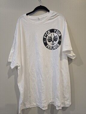 White Graphic Men's Crewneck T-Shirt - Bold Skull Design